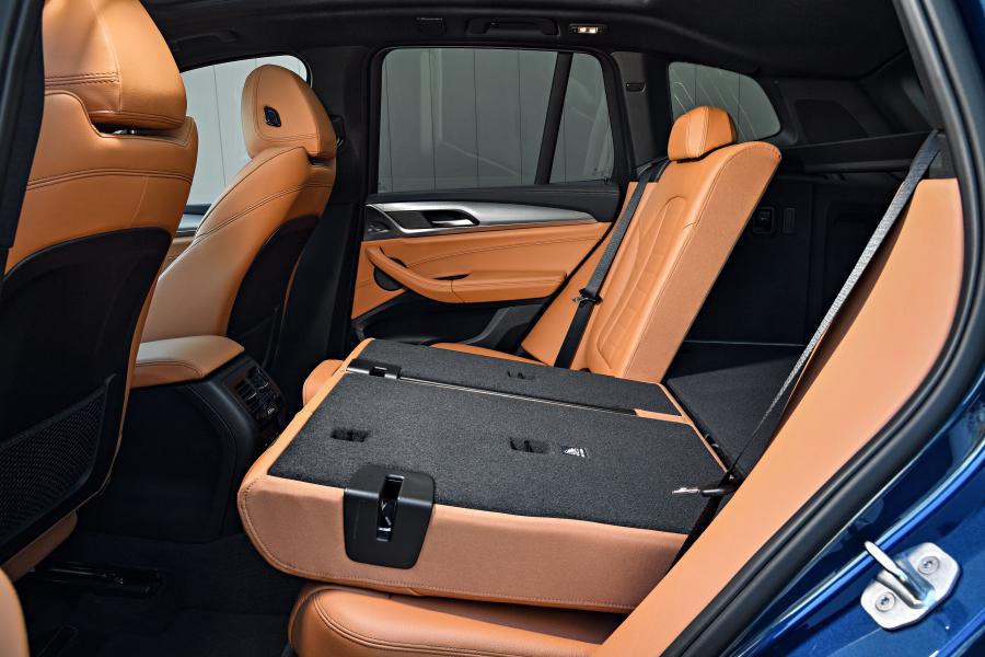 Интерьер BMW X3 M40i (G01) 2017 года  (WW) (фото 18 из 184)